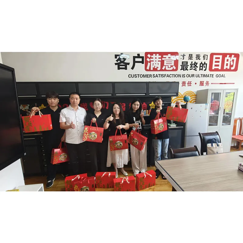 Zemeijia Packaging은 환경 보호 및 문화를 통합하는 드래곤 보트 페스티벌 선물 상자를 런칭하여 녹색 소비의 새로운 트렌드를 이끌고 있습니다.