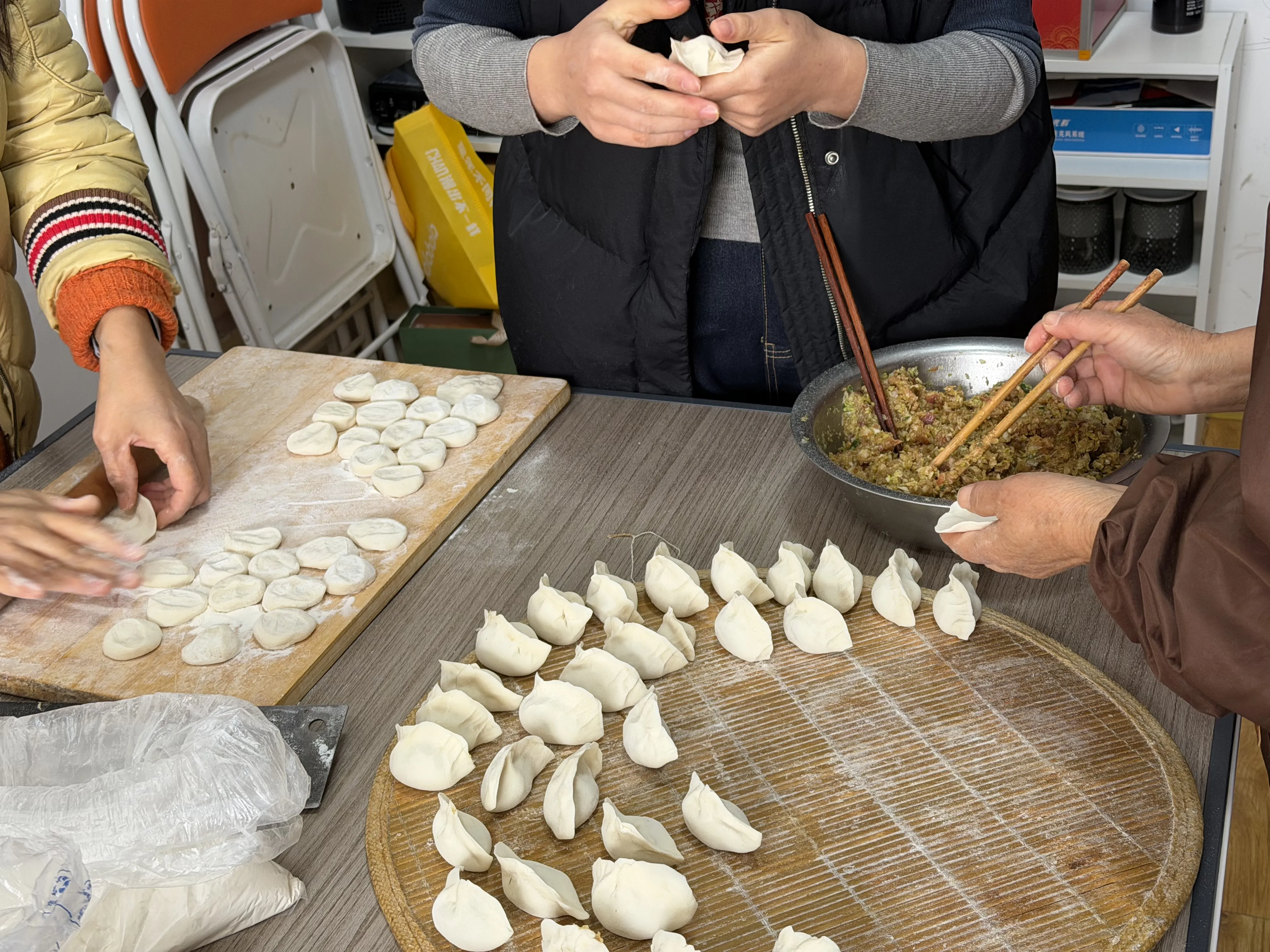 Zemeijia는 북부의 작은 새해를 축하합니다