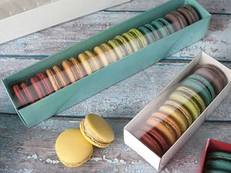 Printed Macaron Packaging Boxes with Divider and Window